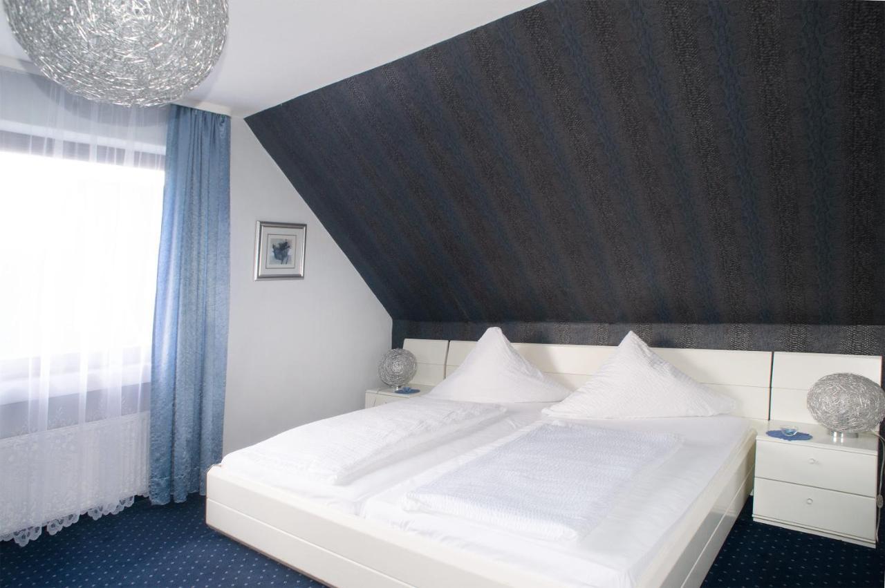 Hotel Garni Haus Schoenberger Heiligenhaus Εξωτερικό φωτογραφία